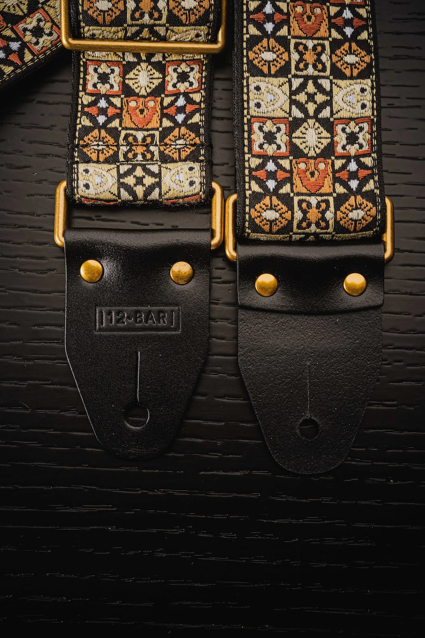 12 Bar Guitar - Woodstock Brown Retro Guitar Strap - Image 4