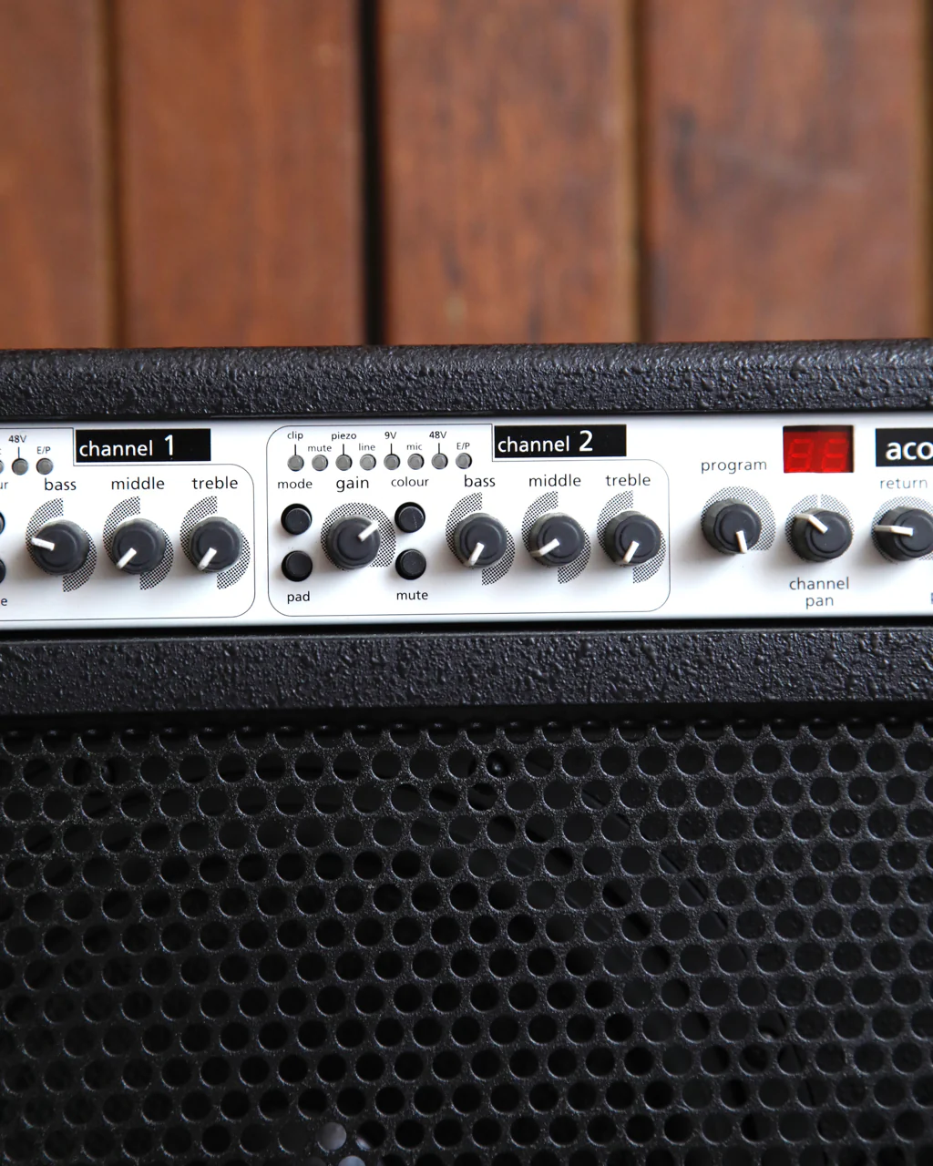 AER Acousticube 3 120 Watt Acoustic Instrument Combo Amplifier Pre-Owned - Image 4
