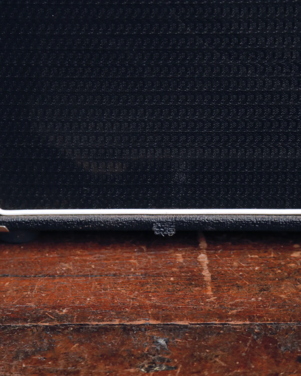 Ampeg SVT-15E 200-Watt Bass Speaker Cabinet Pre-Owned - Image 3