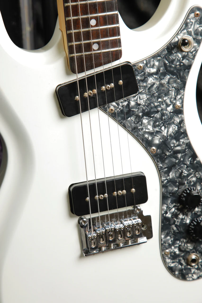 Aria DM-380 White Electric Guitar Pre-Owned - Image 5