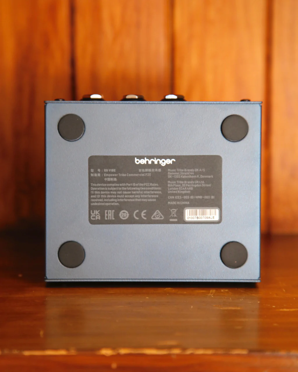 Behringer 69 Vibe Chorus & Vibrato Pedal - Image 2