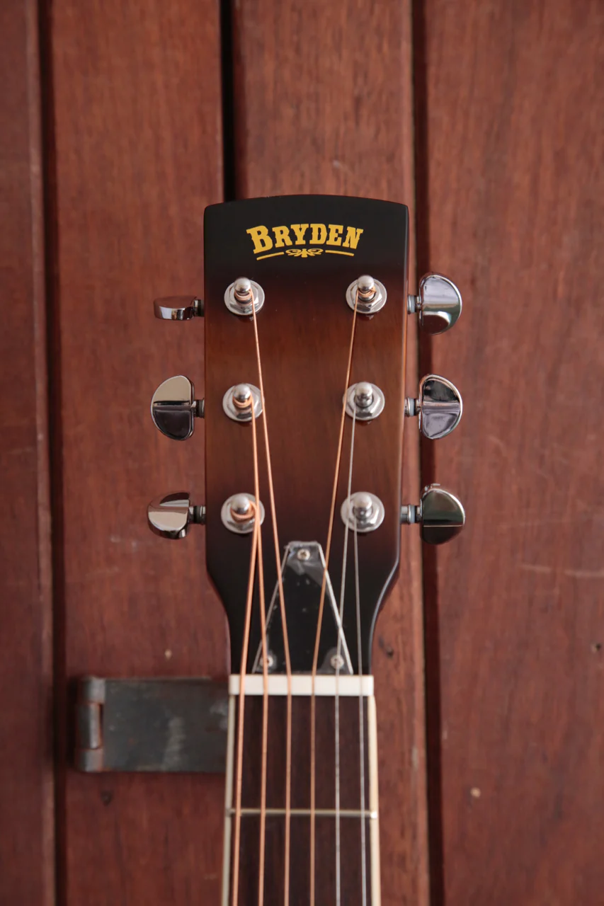 Bryden BRE1TS Round Neck Resonator in Tobacco Sunburst - Image 6