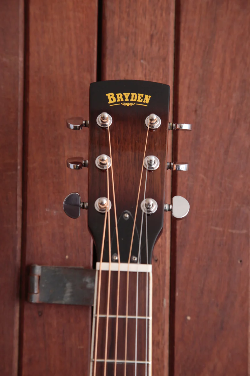 Bryden BRE2ETS Cutaway Acoustic / Electric Resonator Guitar in Tobacco Sunburst - Image 6
