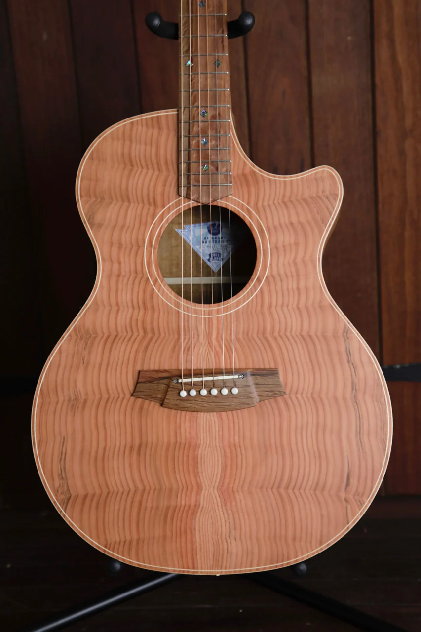 Cole Clark AN2EC-RDBL Redwood Blackwood Acoustic-Electric Guitar
