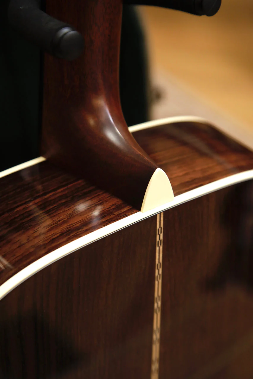 Martin OM-28 Orchestra Model Acoustic Guitar - Image 12