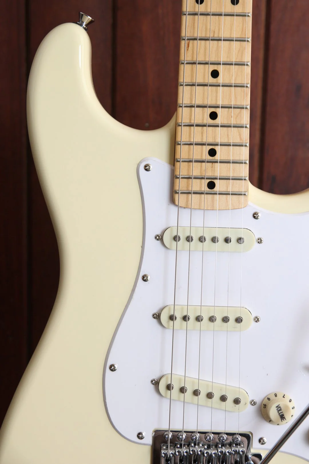 SX Vintage Style Vintage White Electric Guitar with Gig Bag - Image 3