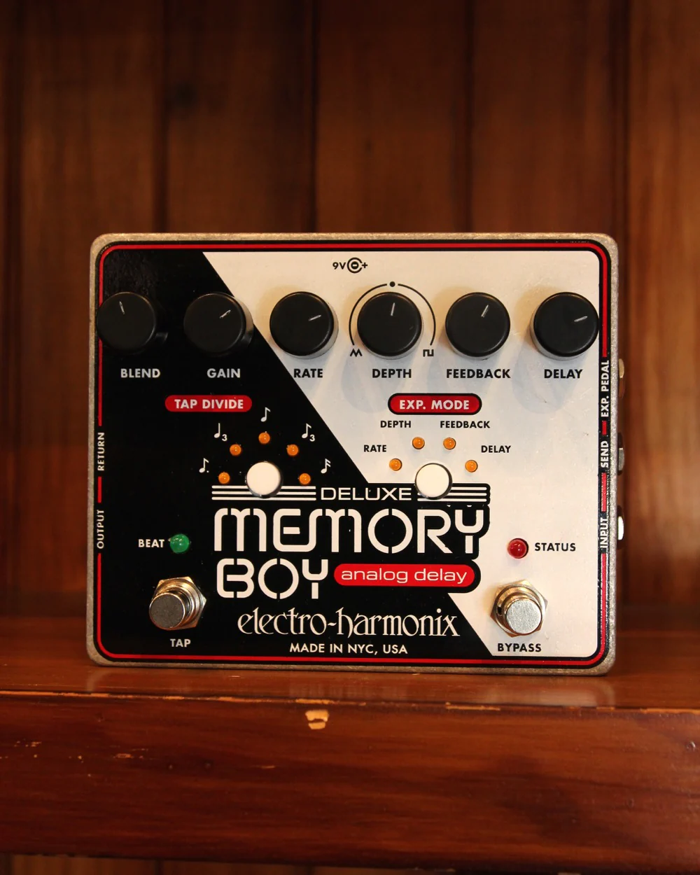 Electro-Harmonix Deluxe Memory Boy Delay Pedal