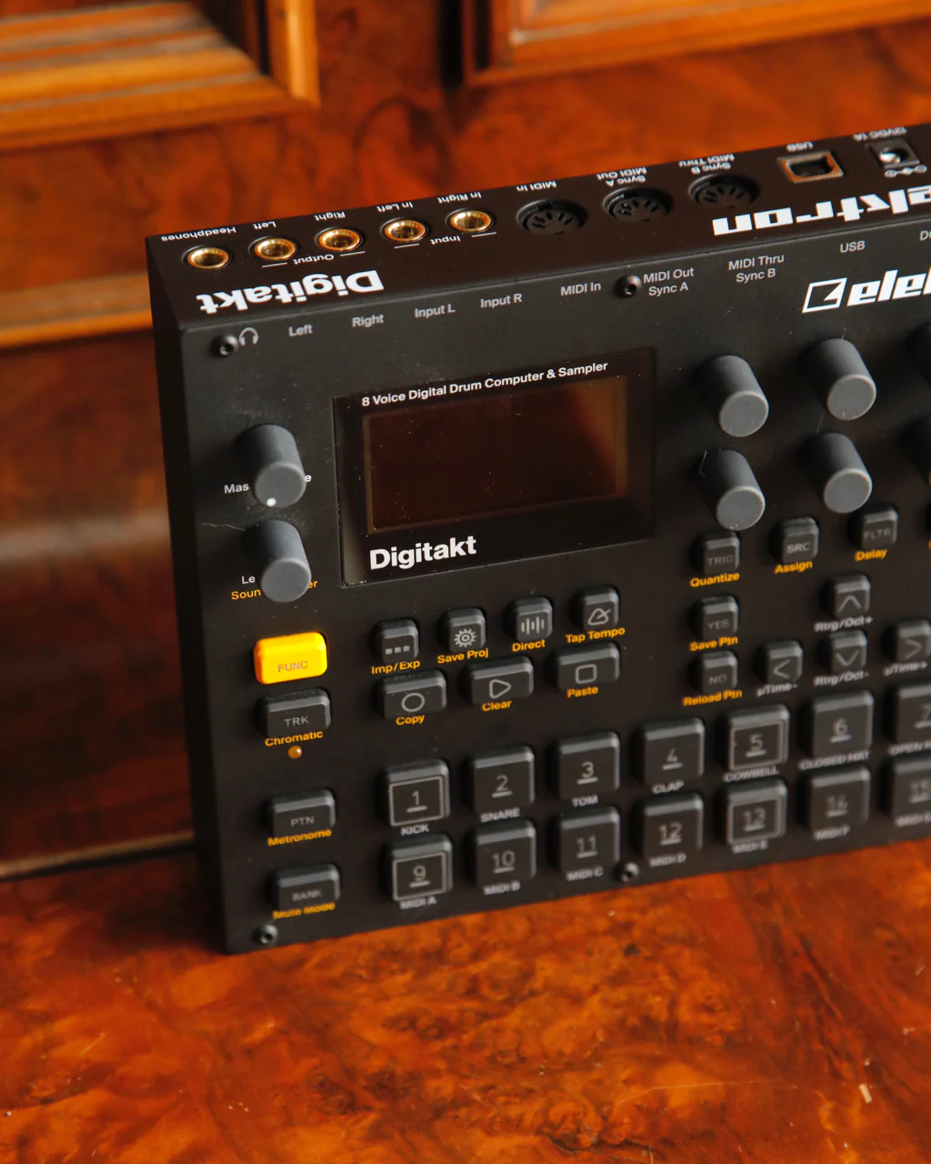 Elektron Digitakt MKI Sampling Drum Machine Pre-Owned - Image 3