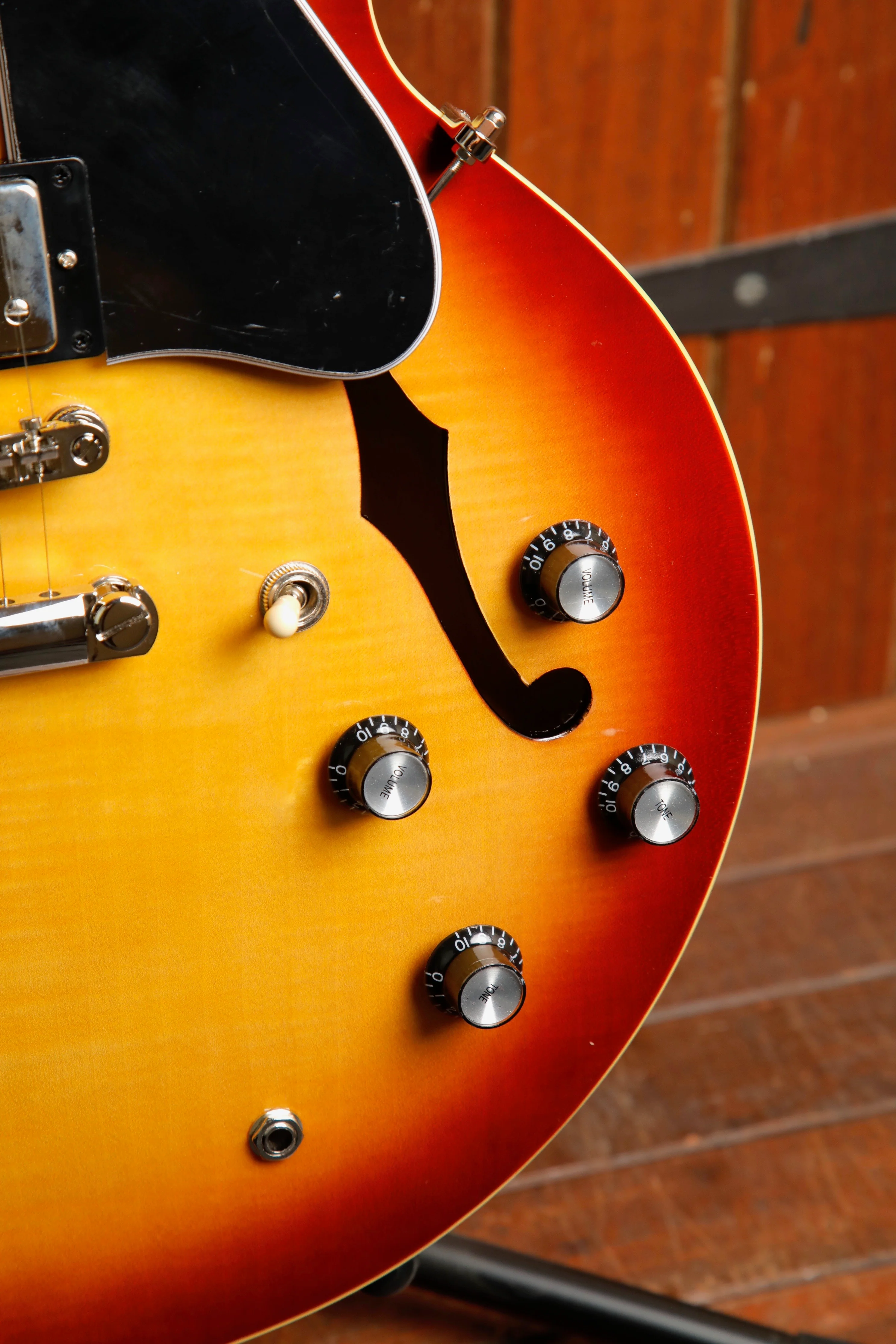 Epiphone ES-335 Figured Raspberry Tea Burst Semi-Hollow Electric Guitar - Image 6