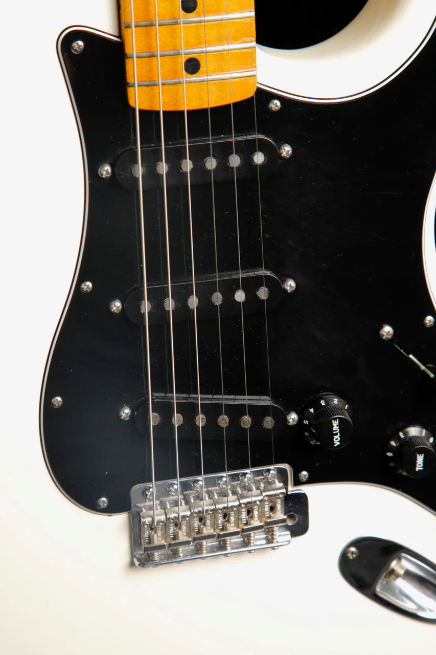Fender 1979 Stratocaster White Vintage Electric Guitar Pre-Owned - Image 6