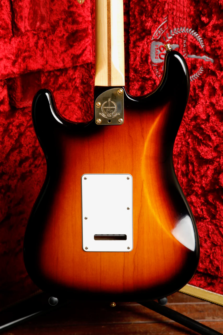 Fender 60th Anniversary Commemorative Stratocaster 2-Colour Sunburst 2014 Pre-Owned - Image 13