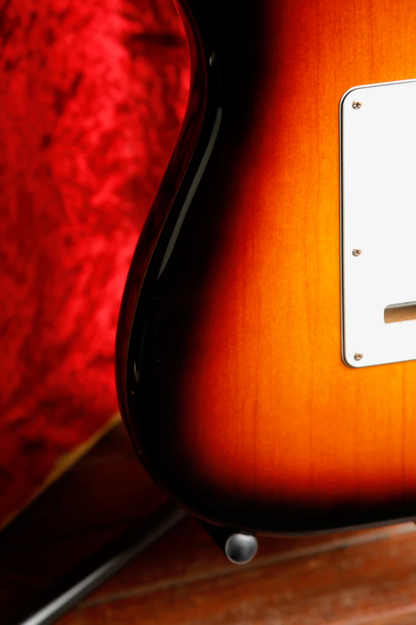 Fender 60th Anniversary Commemorative Stratocaster 2-Colour Sunburst 2014 Pre-Owned - Image 19
