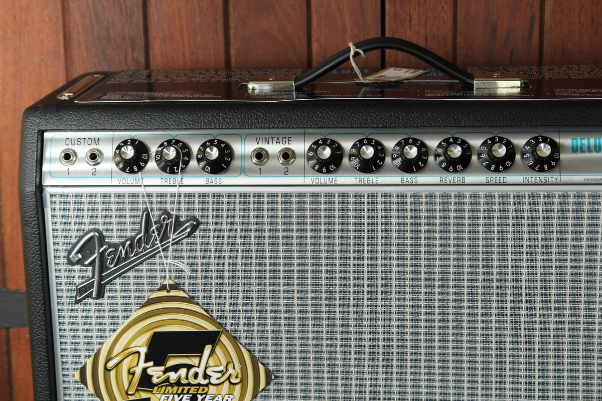 Fender '68 Custom Deluxe Reverb 1x12" 22w Valve Combo - Image 4