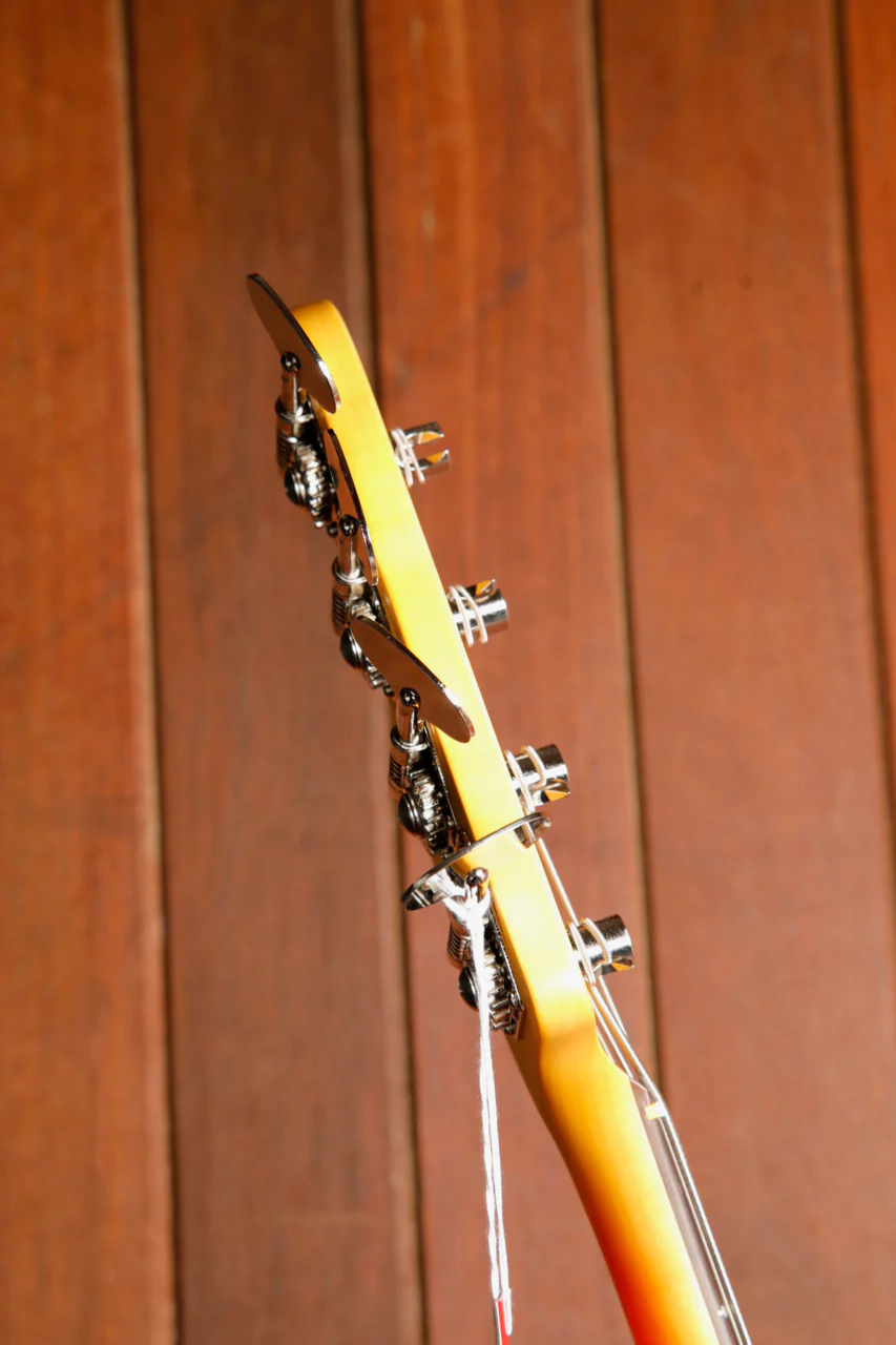 Fender American Professional Classic Precision Bass 3-Colour Sunburst - Image 8