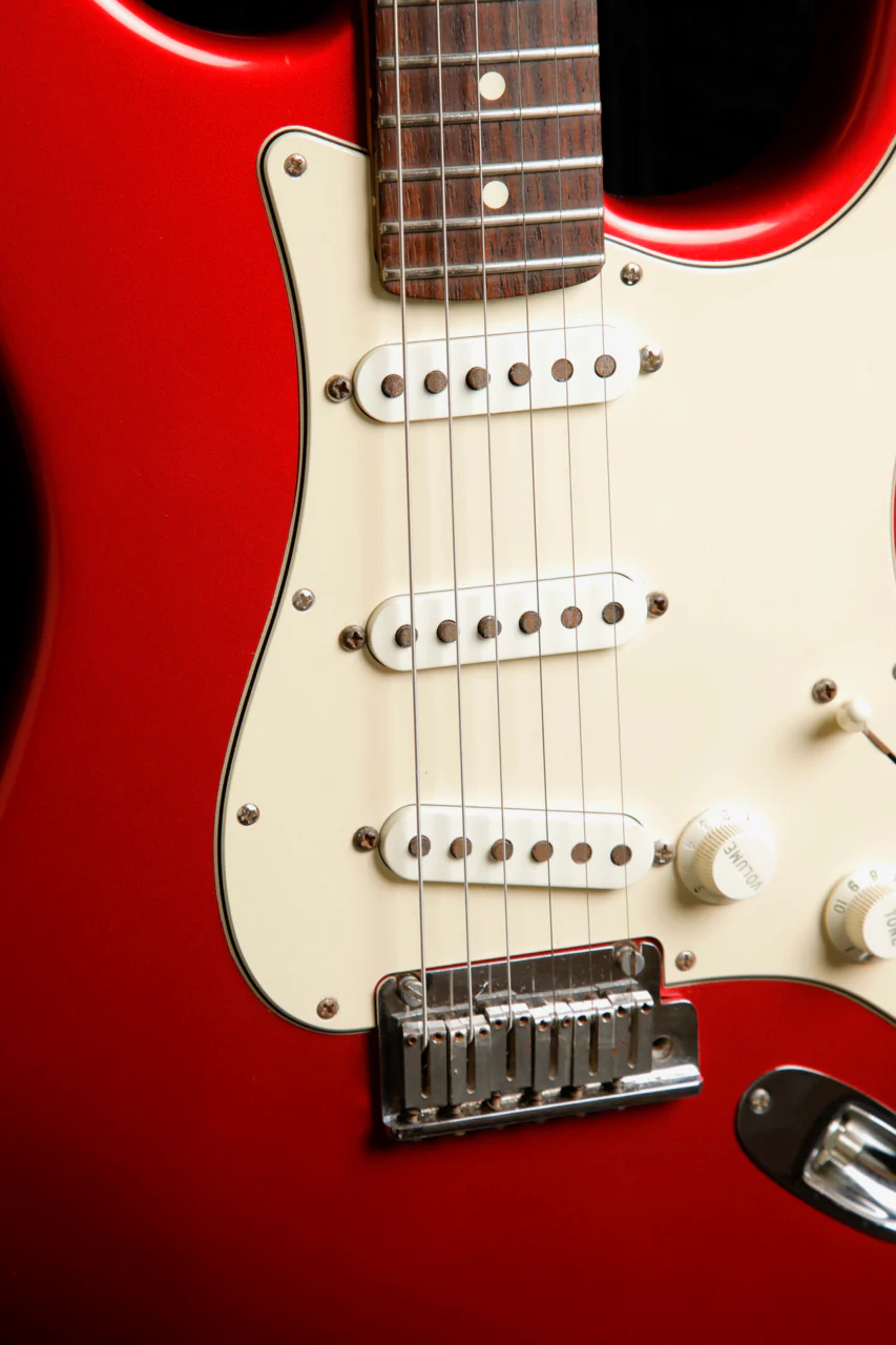 Fender American Stratocaster Candy Apple Red Electric Guitar 2004 Pre-Owned - Image 6