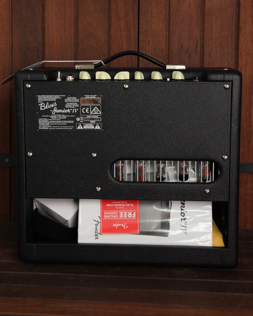 Fender Blues Junior IV 15W 1x12 Valve Guitar Combo Amplifier - Image 4