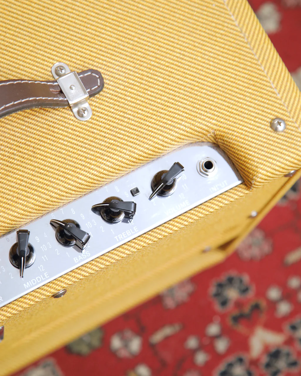 Fender Blues Junior Lacquered Tweed 15W 1x12 Valve Combo Pre-Owned - Image 4