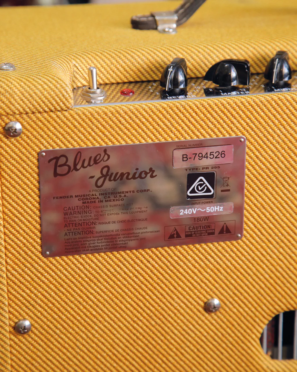 Fender Blues Junior Lacquered Tweed 15W 1x12 Valve Combo Pre-Owned - Image 5