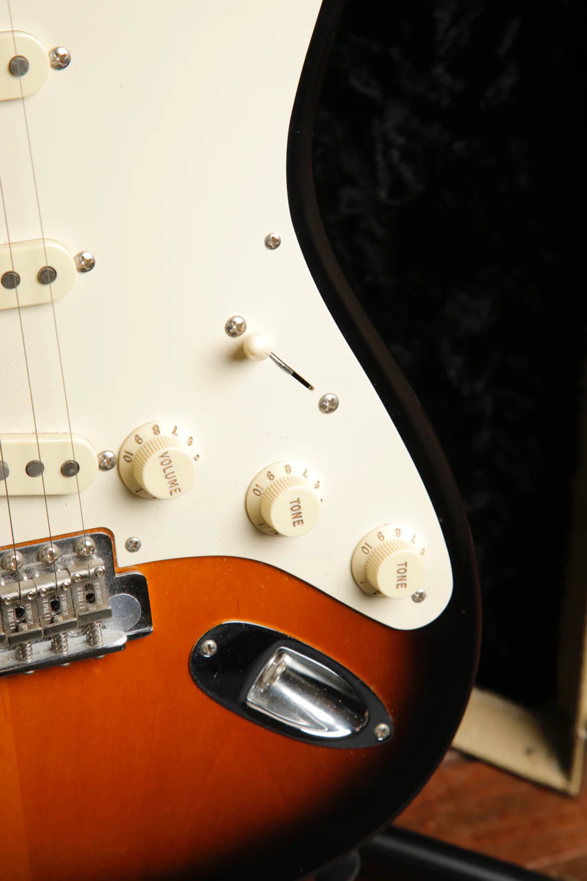 Fender Eric Johnson Signature Stratocaster Thinline Electric Guitar 2018 Pre-Owned - Image 6