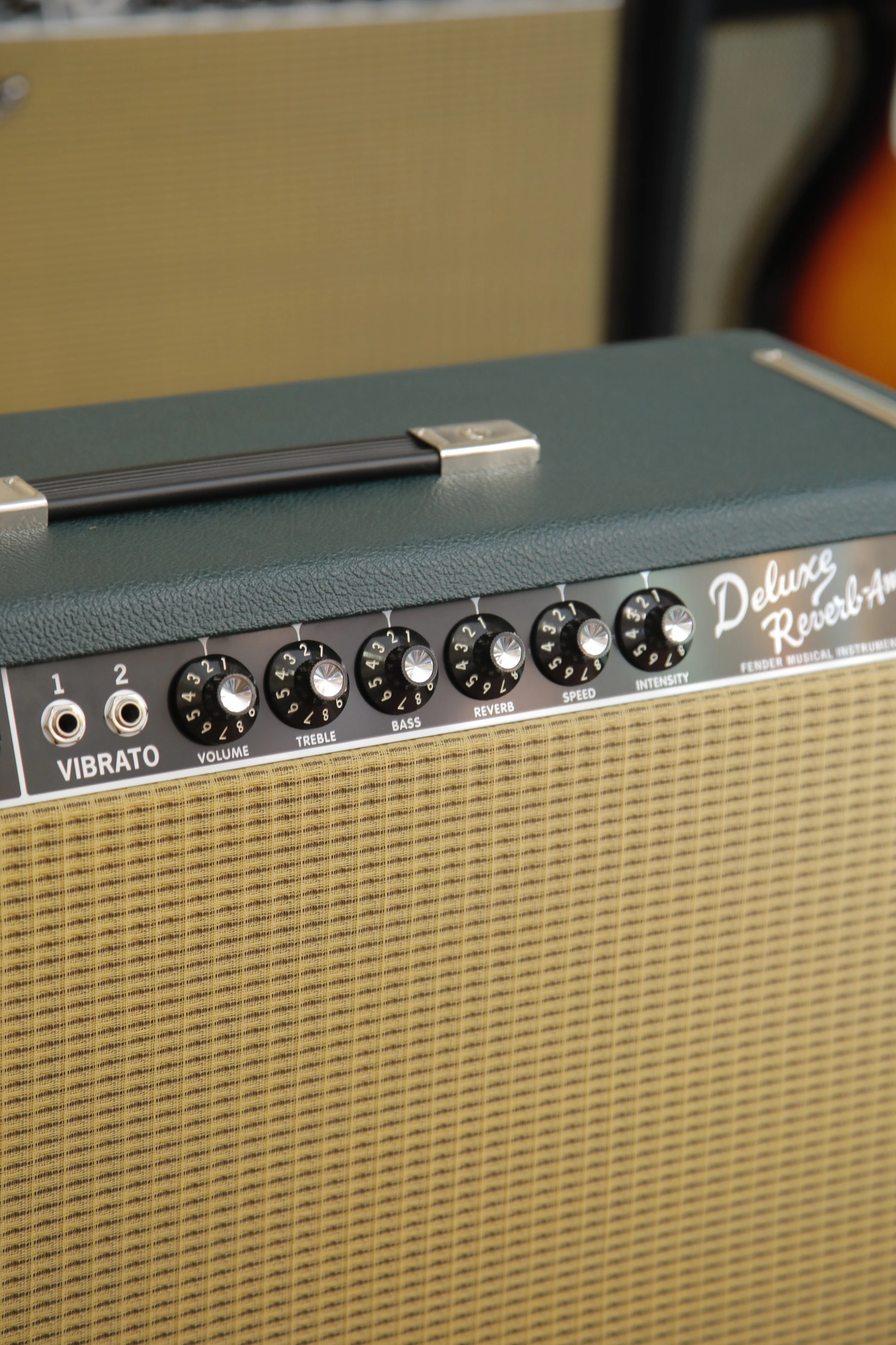 Fender FSR '65 Deluxe Reverb British Racing Green 1x12" Guitar Valve Amplifier Combo - Image 4