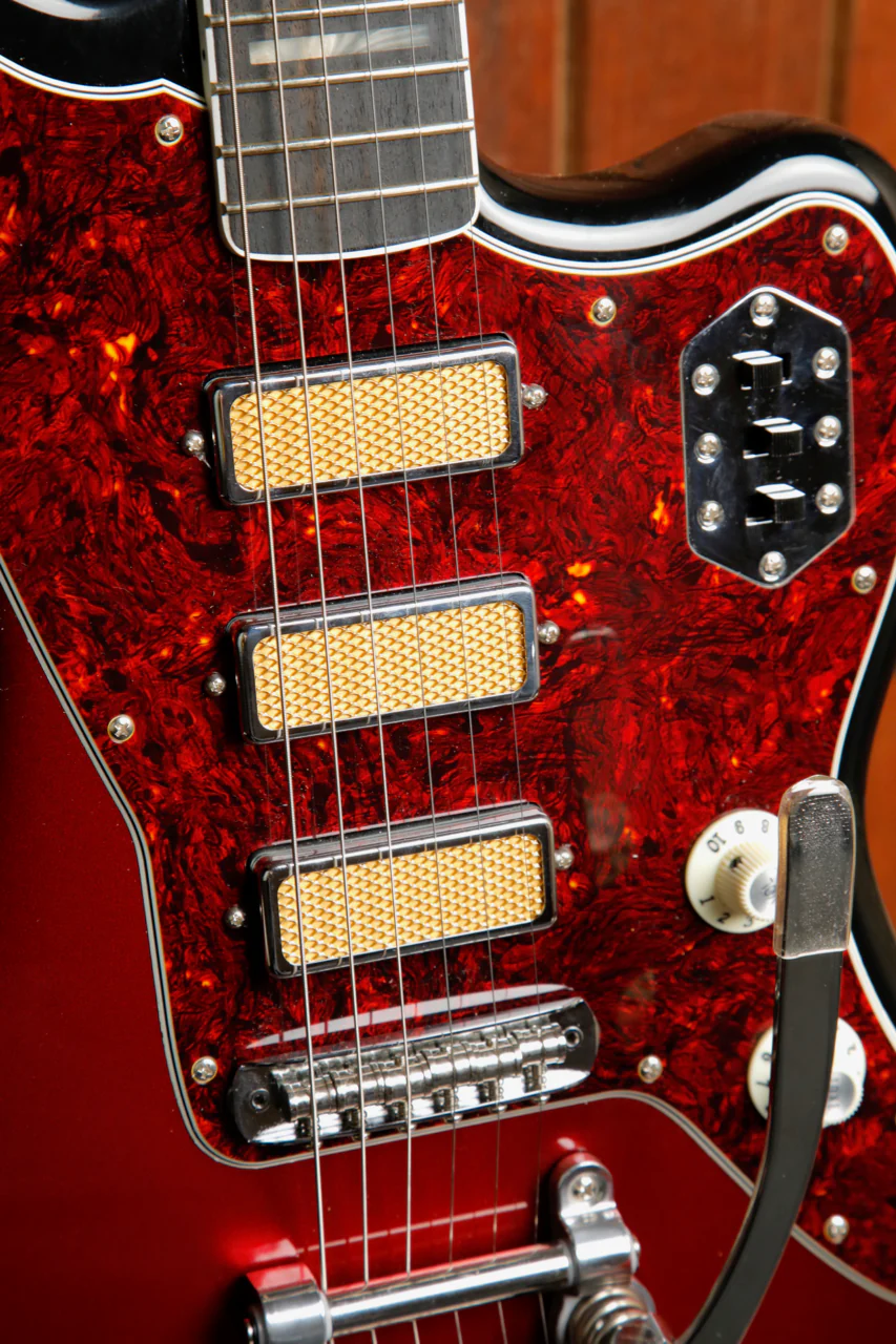 Fender Gold Foil Jazzmaster Candy Apple Burst Electric Guitar Pre-Owned - Image 5