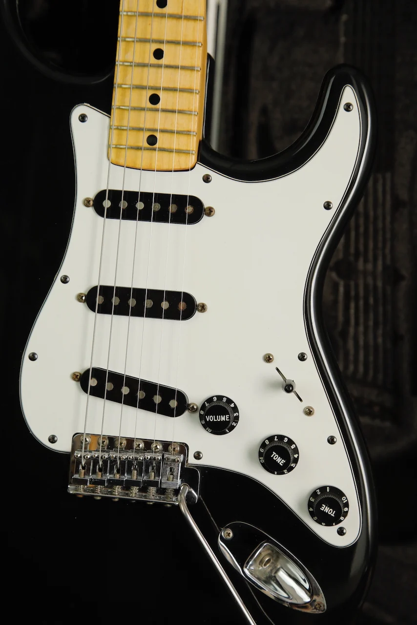 Fender International Series Stratocaster Cathay Black 1981 Vintage Guitar Pre-Owned - Image 3