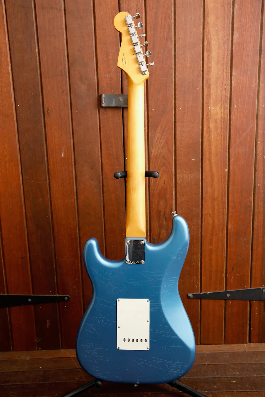 Fender Limited Edition Road Worn '60s Stratocaster Lake Placid Blue Electric Guitar - Image 10