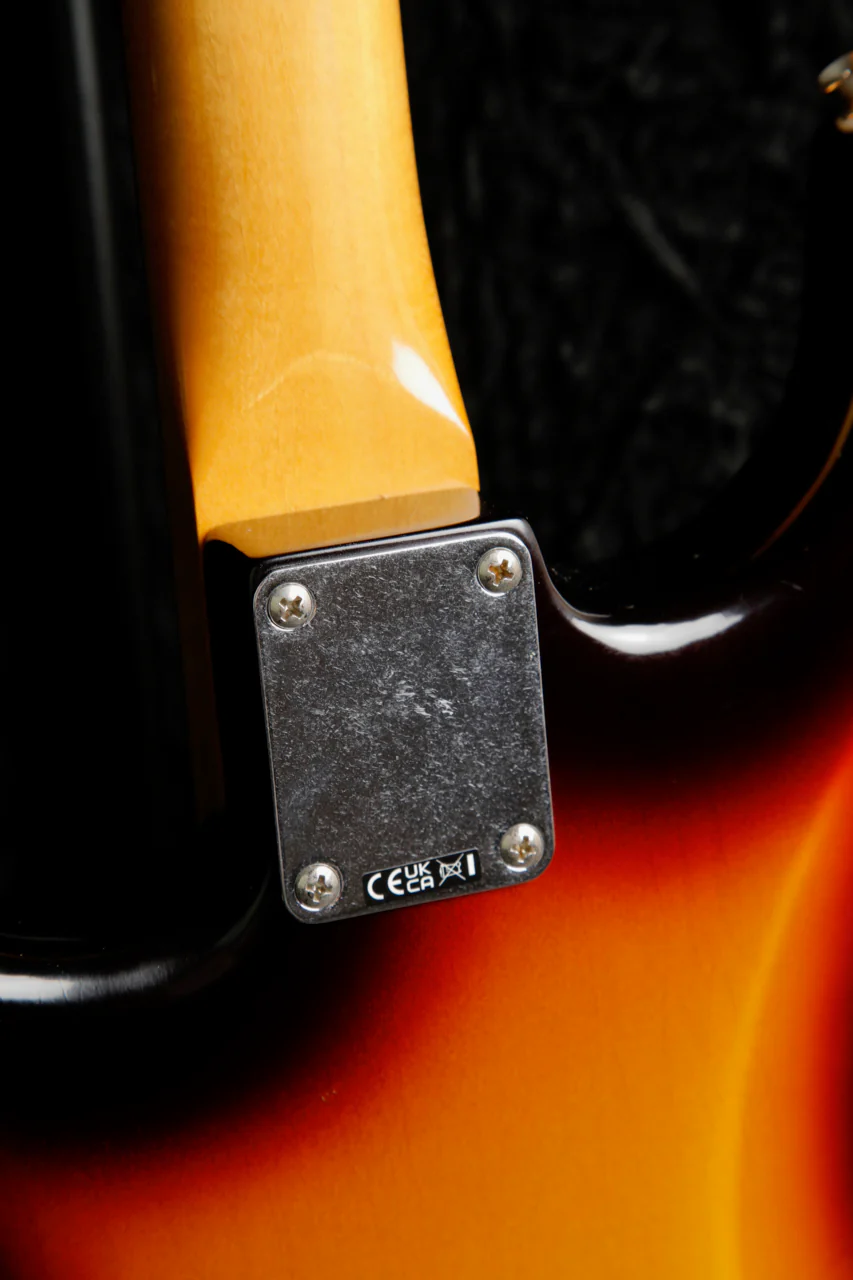 Fender Limited Edition Vintera II Road Worn '60s Stratocaster 3-Colour Sunburst - Image 16