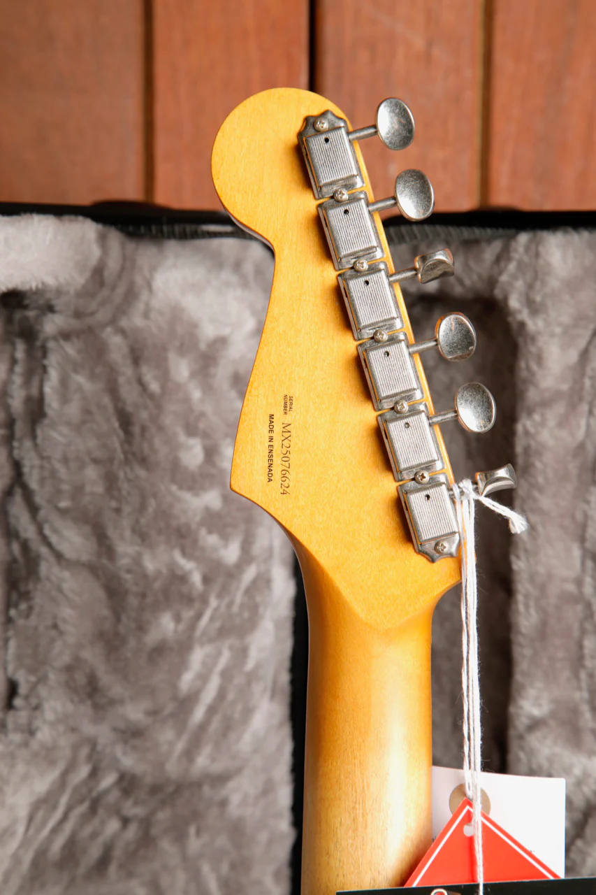 Fender Limited Edition Vintera II Road Worn '60s Stratocaster Black - Image 13