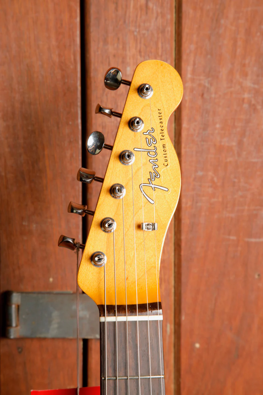 Fender Limited Edition Vintera III Early '60s Custom Telecaster 3-Colour Sunburst - Image 3