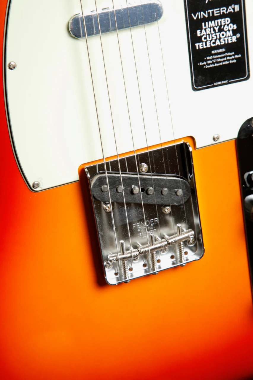 Fender Limited Edition Vintera III Early '60s Custom Telecaster 3-Colour Sunburst - Image 7