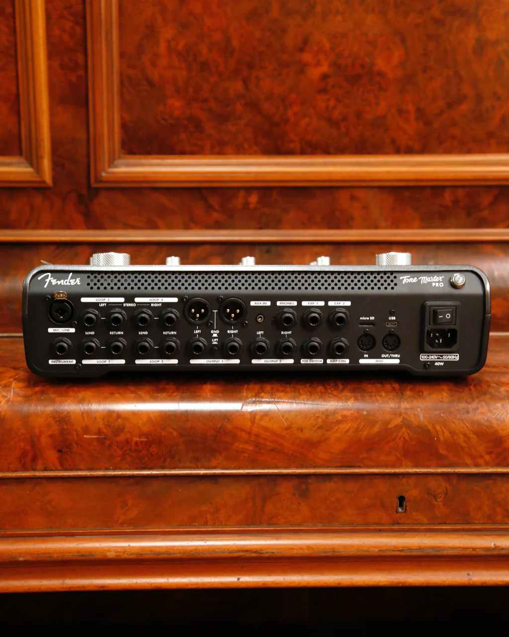Fender Tone Master Pro Mulit-Effects Guitar Workstation & Amplifier - Image 4