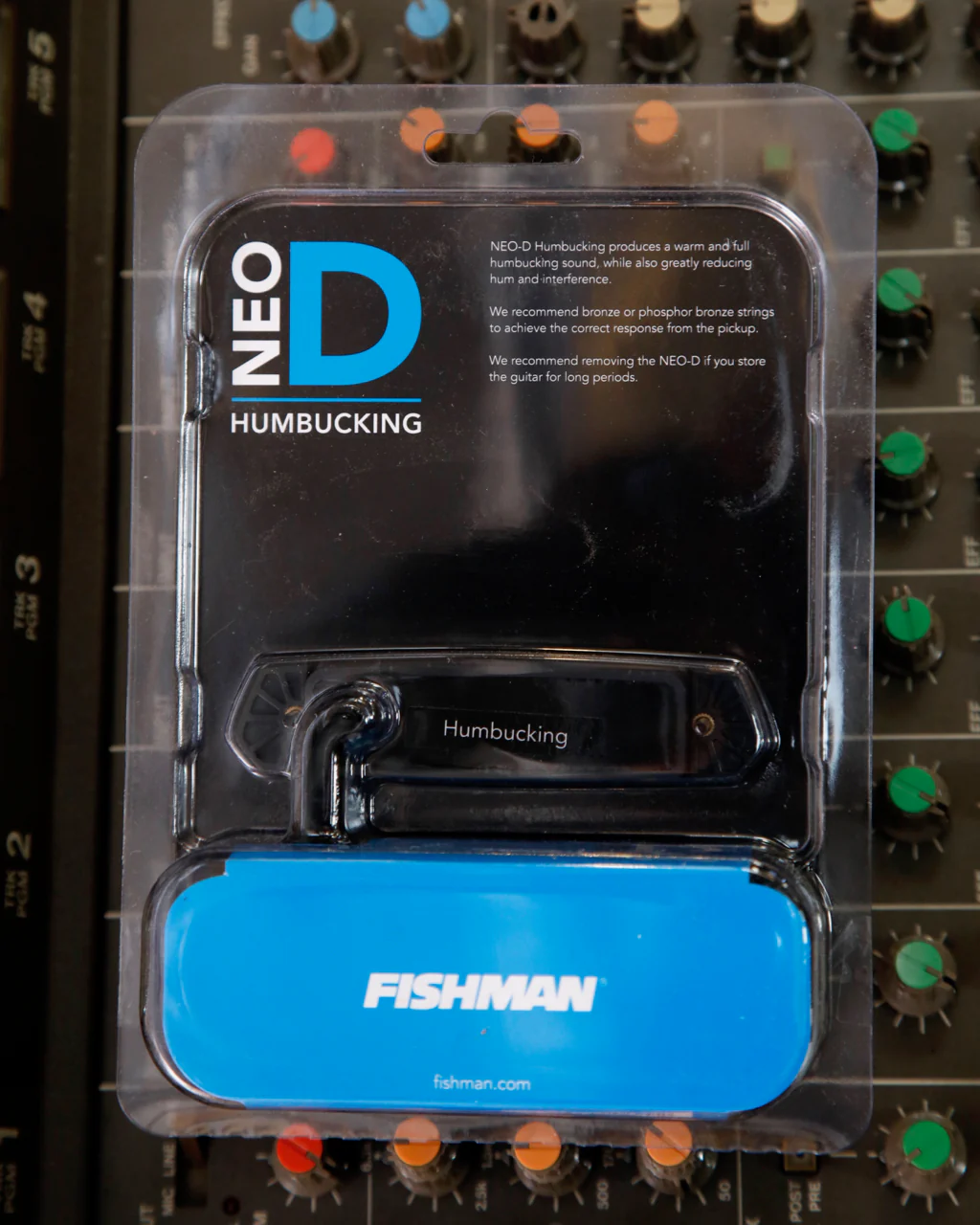 Fishman Neo D Humbucking Soundhole Acoustic Pickup - Image 2