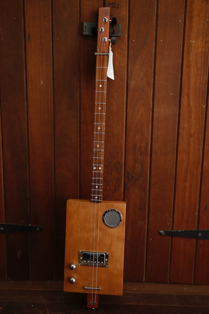 Fletch 3-String Cigar Box Guitar Made in Perth - Left Handed - Image 2