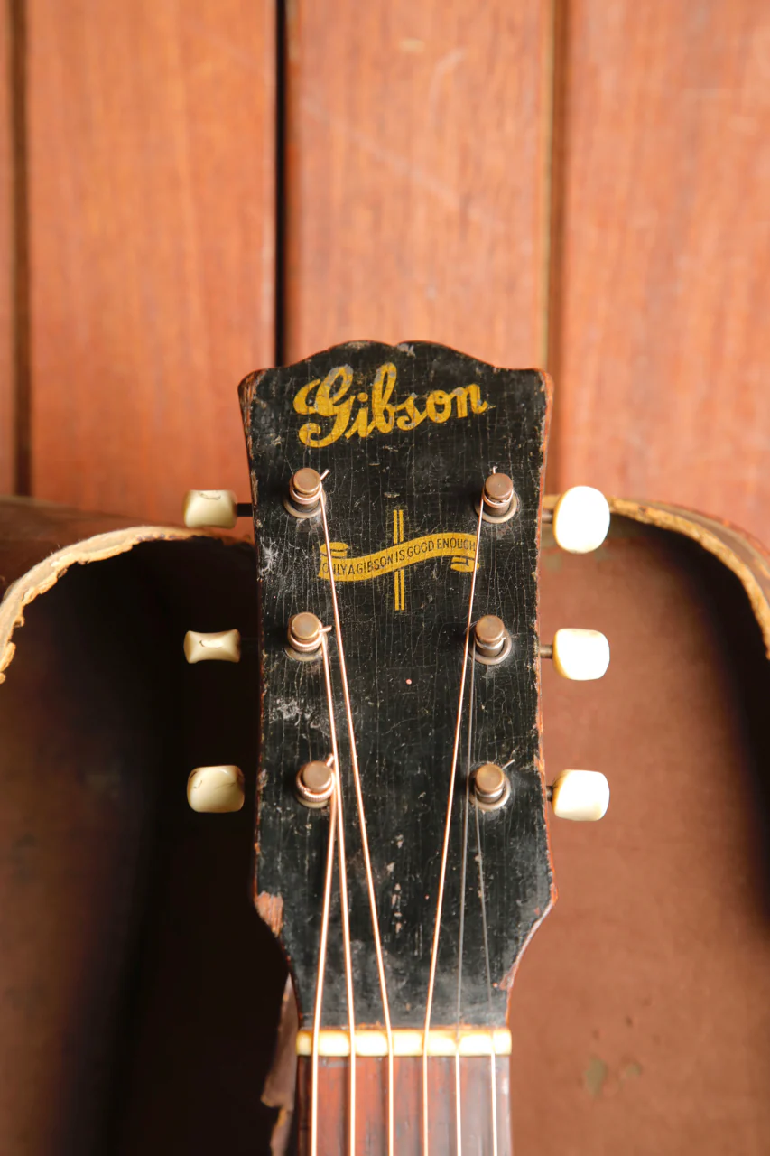 Gibson 1943 LG-2 Sunburst Acoustic Guitar Vintage Pre-Owned - Image 3
