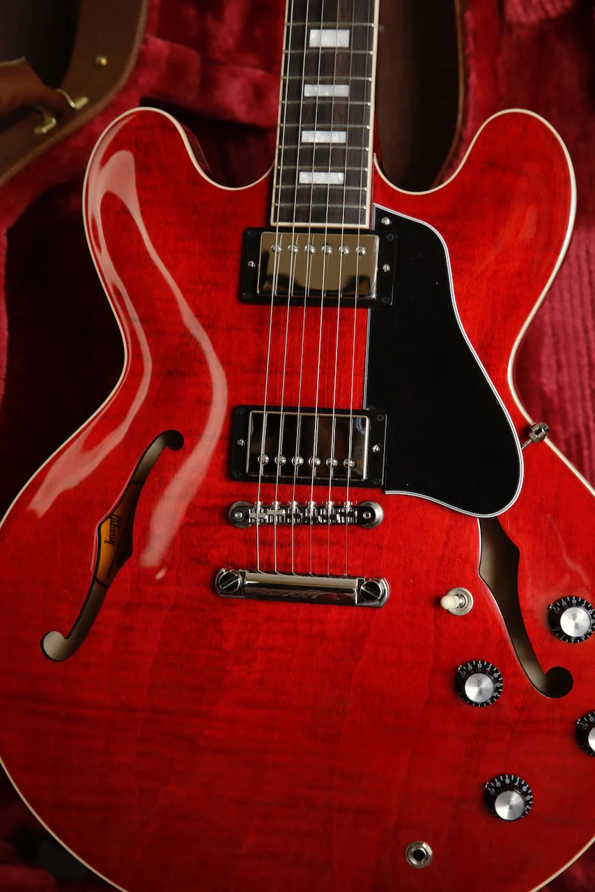 Gibson ES-335 Figured Sixties Cherry Semi-Hollow Electric Guitar - Image 3