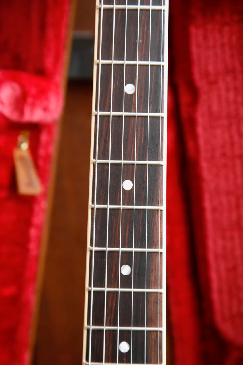 Gibson ES-335 Vintage Burst Semi-Hollow Electric Guitar - Image 4