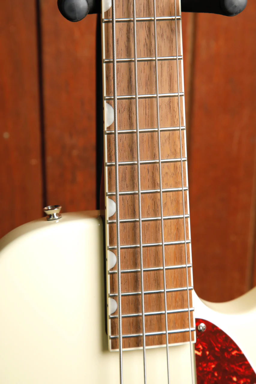 Gretsch Streamliner Jet Club Bass Single-Cut Vintage White - Image 5