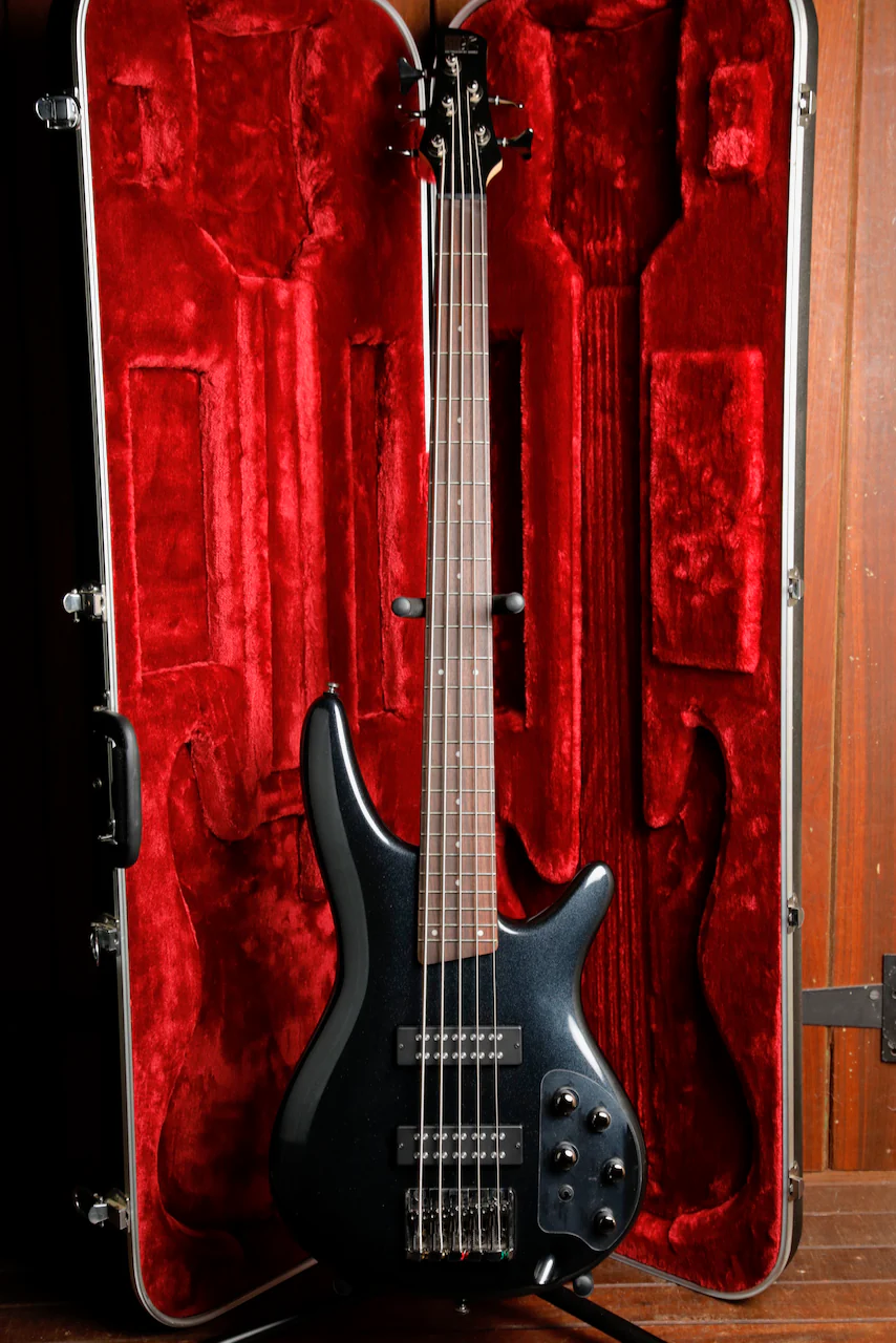 Ibanez SR305E Iron Pewter 5-String Electric Bass Guitar Pre-Owned - Image 2