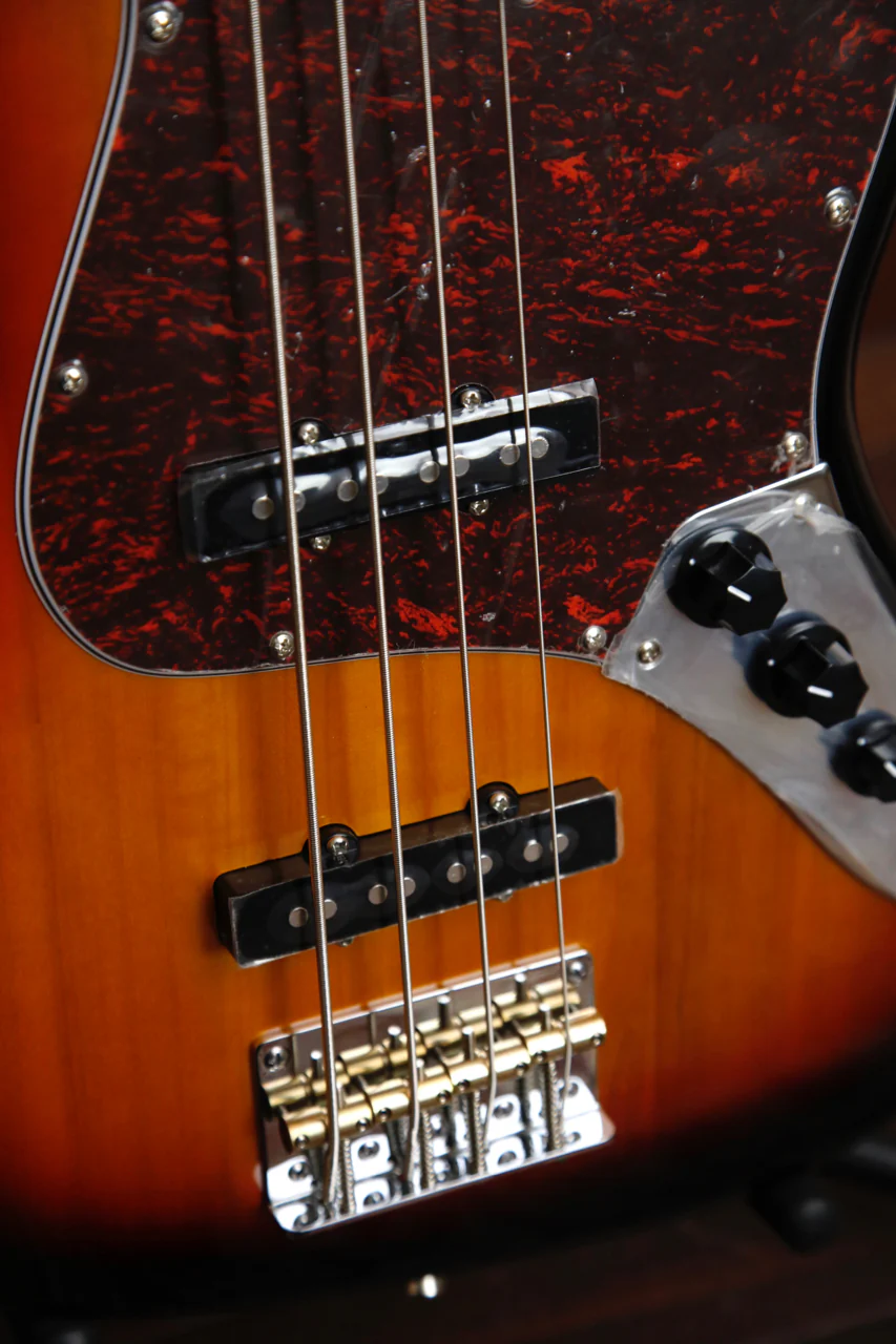 Jet Guitars JJB-300-SB Sunburst Bass Guitar - Image 6