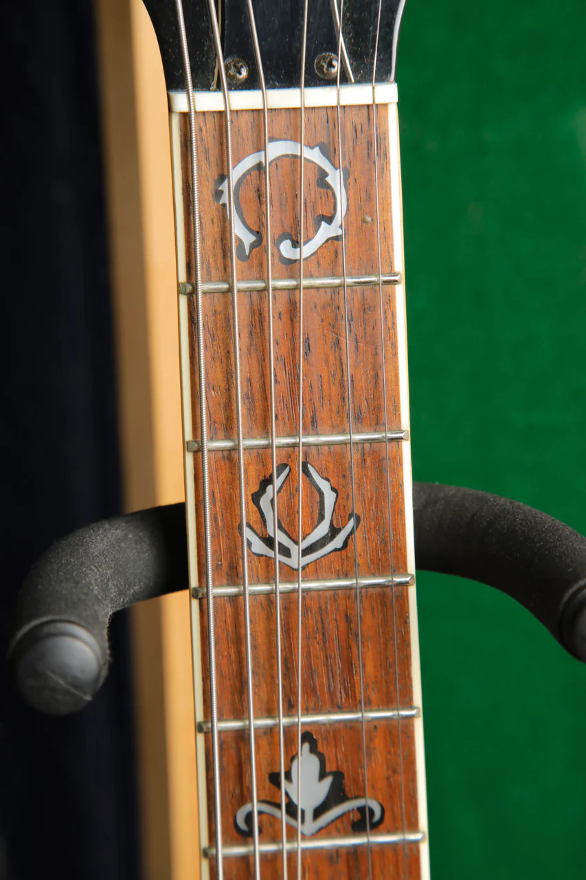 Jubilee 6-String Closed-Back Banjo Pre-Owned - Image 4