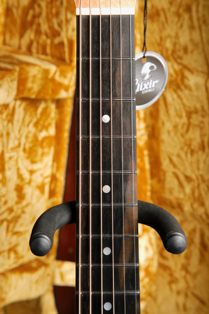 Maton EM6 Mini Maton Bunya/Maple Acoustic-Electric Guitar - Image 4