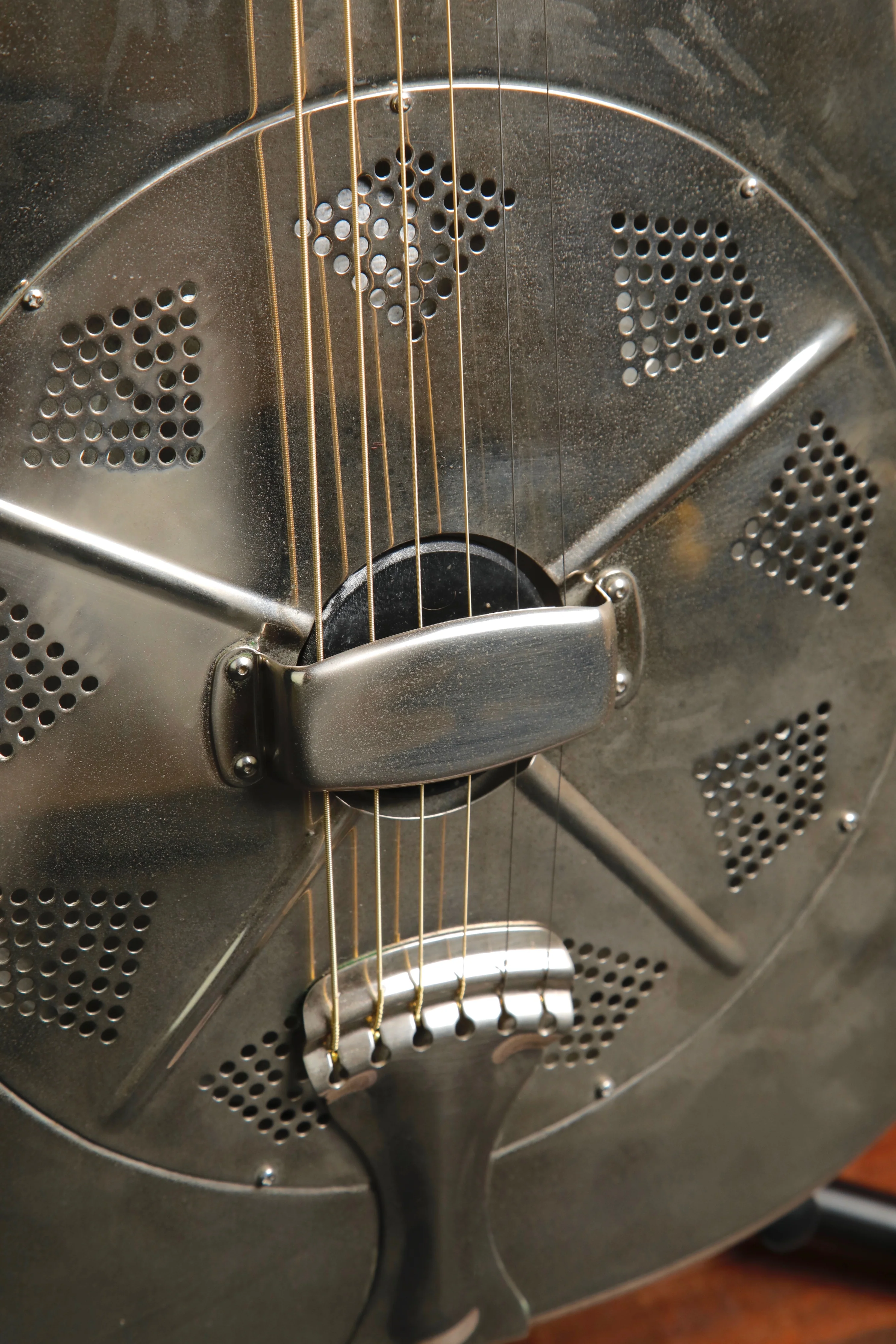 National Style O 12 Fret Single Cone Roundneck Acoustic-Electric Resonator Guitar 2000 Pre-Owned - Image 6