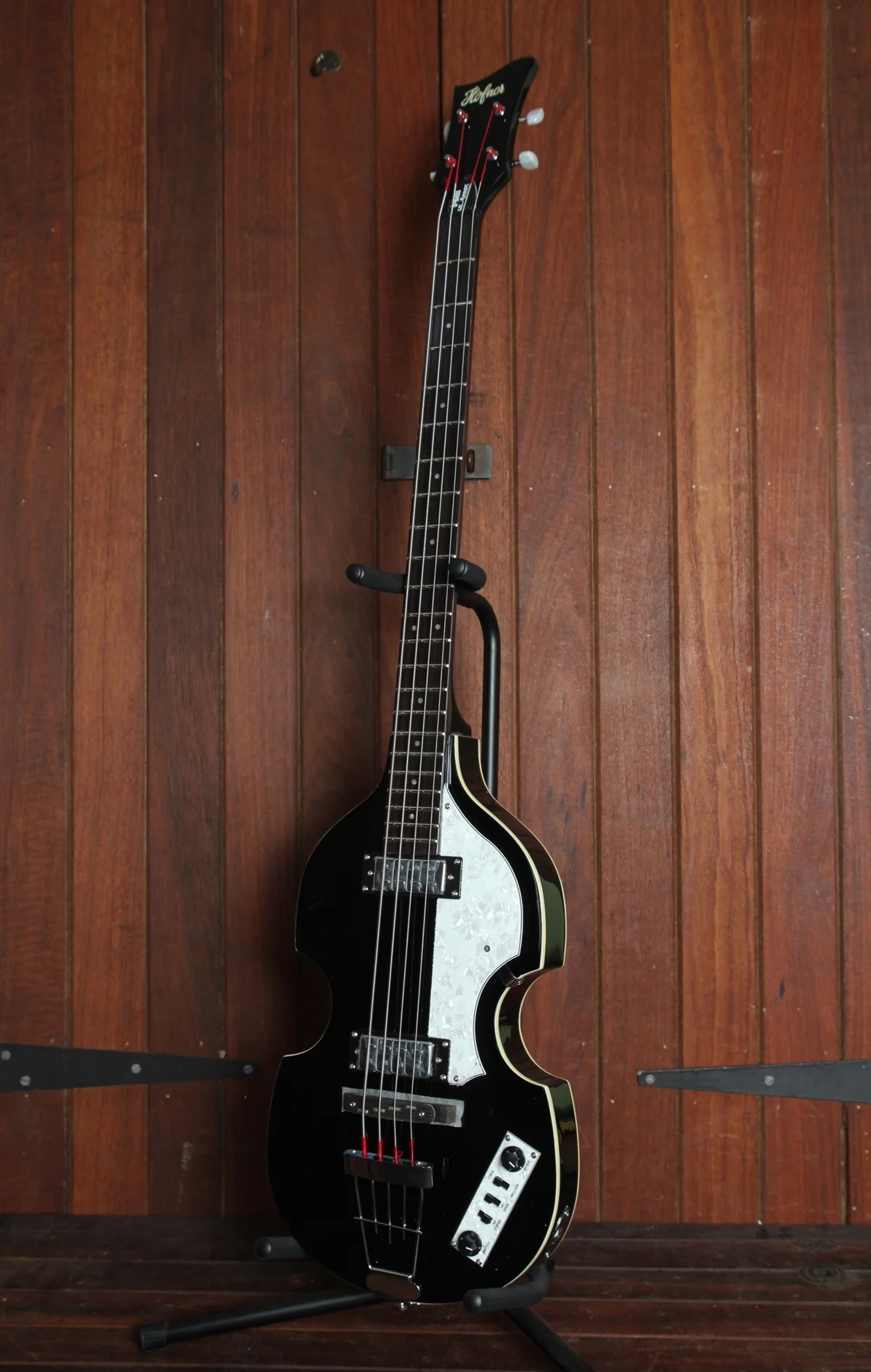 Hofner Ignition Series Violin Beatle Bass Black with Case - Image 3