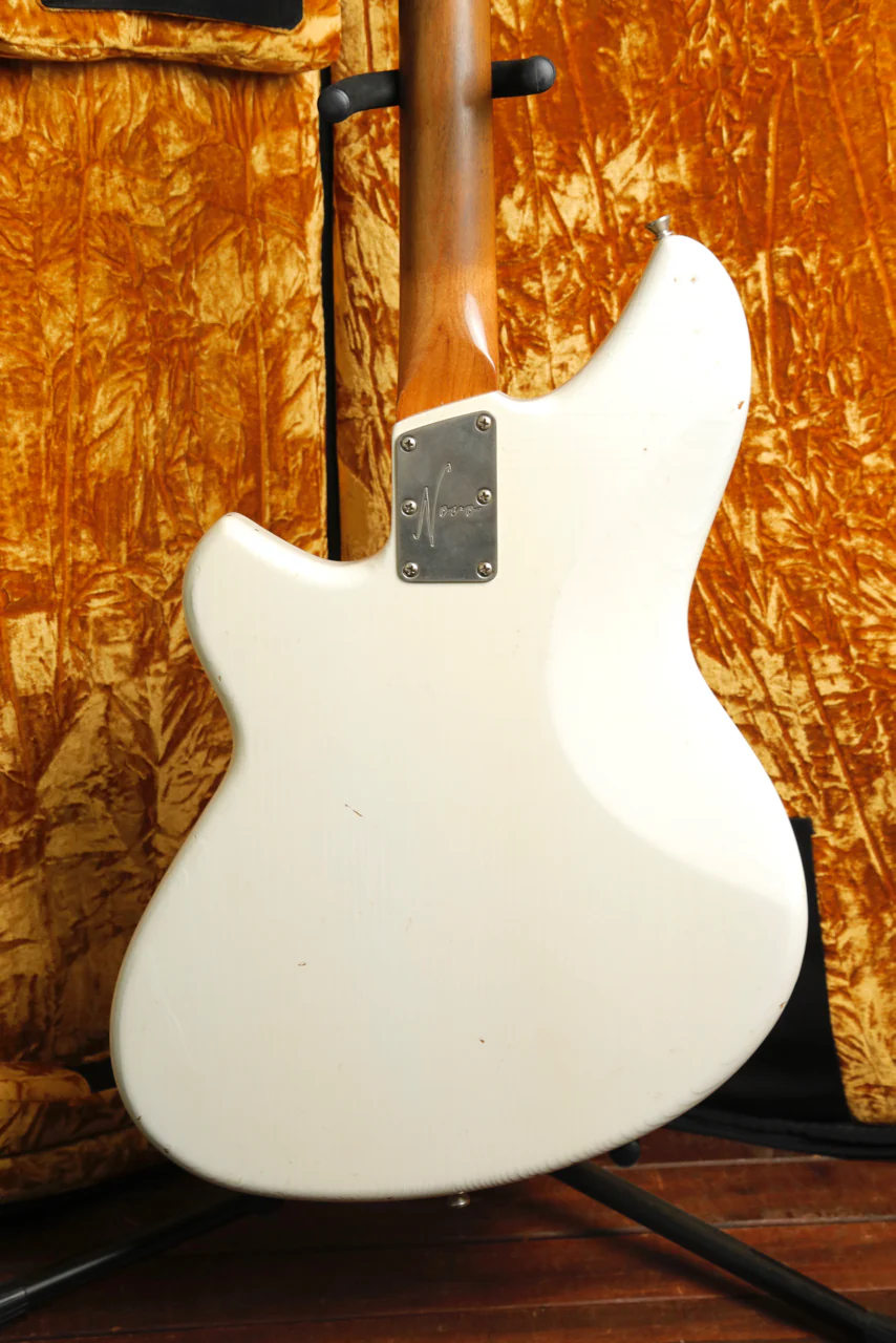 Novo Ivorus Olympic White Bass Guitar - Image 12