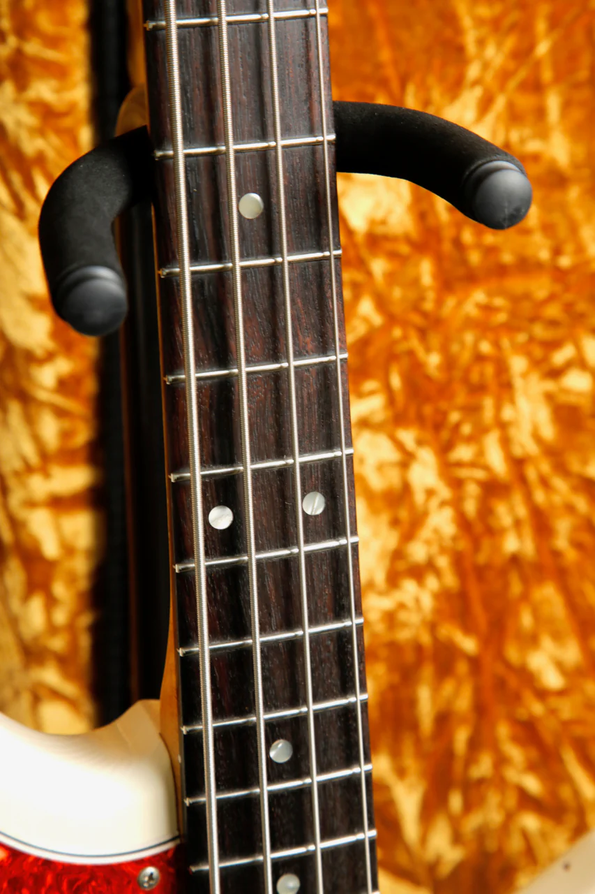 Novo Ivorus Olympic White Bass Guitar - Image 5