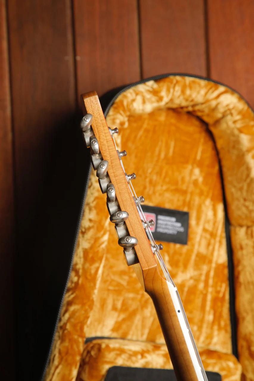 Novo Signature Miris H2 Fire Glow Semi-Hollow body Electric Guitar - Image 10