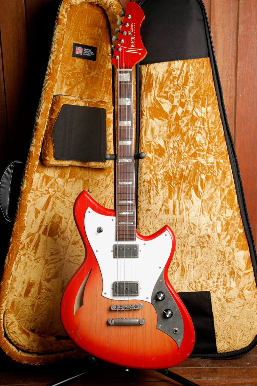 Novo Signature Miris H2 Fire Glow Semi-Hollow body Electric Guitar - Image 2