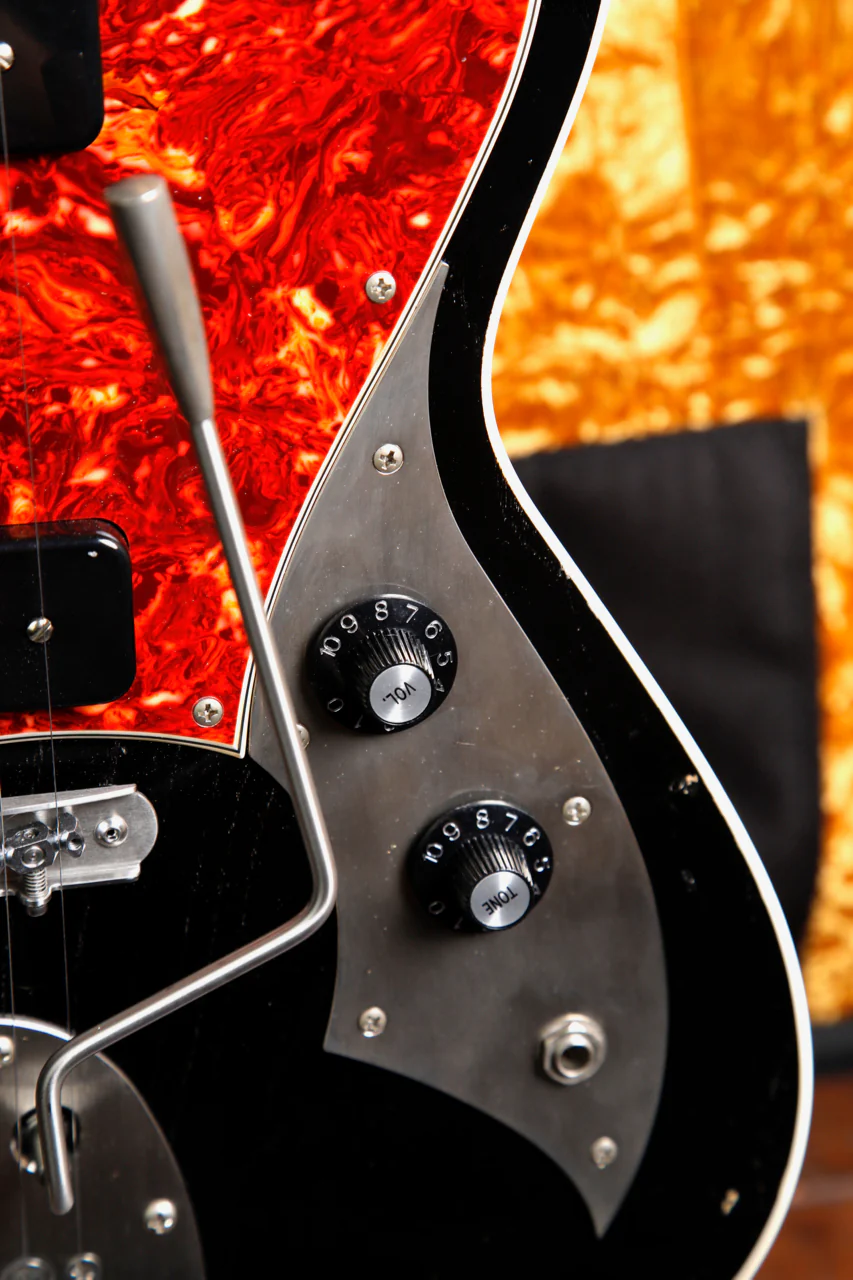 Novo Miris J Bull Black Electric Guitar - Image 6