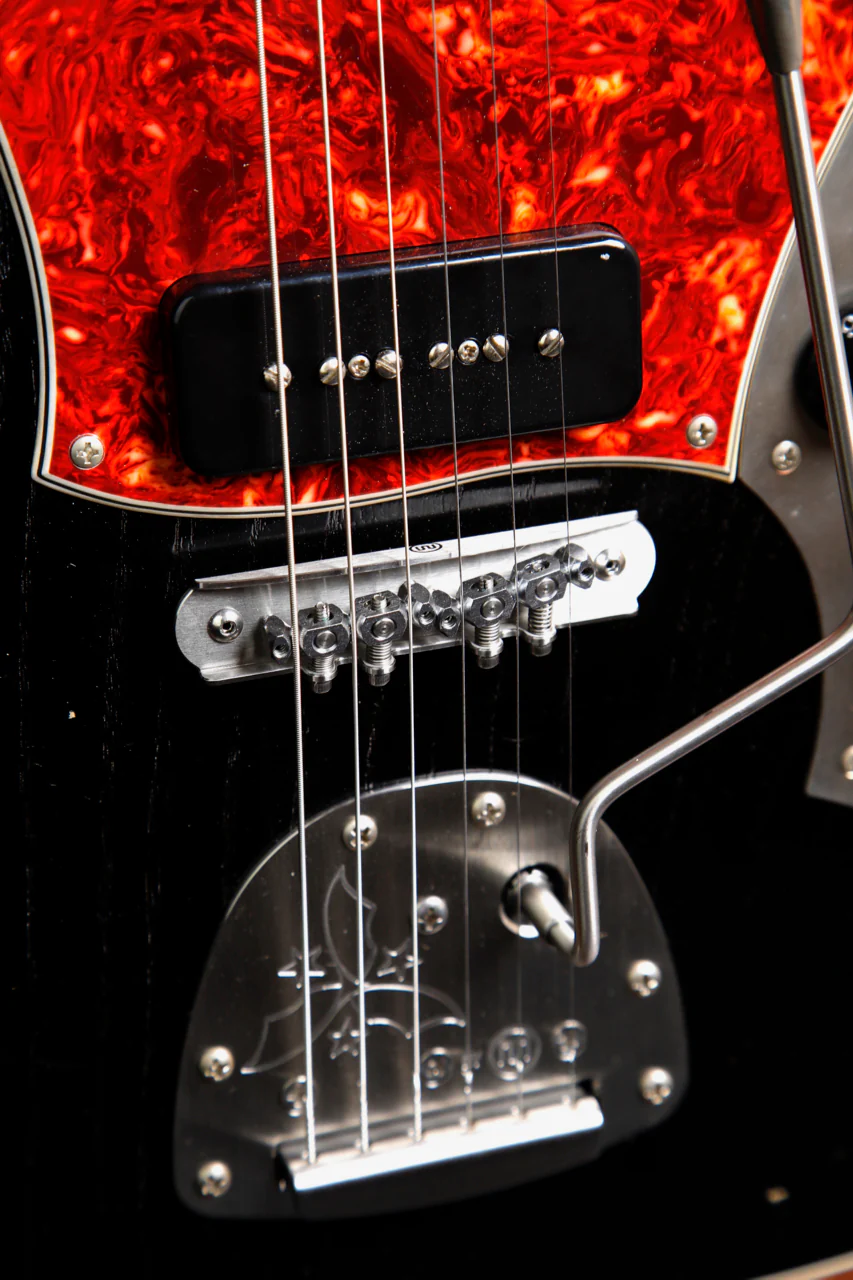 Novo Miris J Bull Black Electric Guitar - Image 7